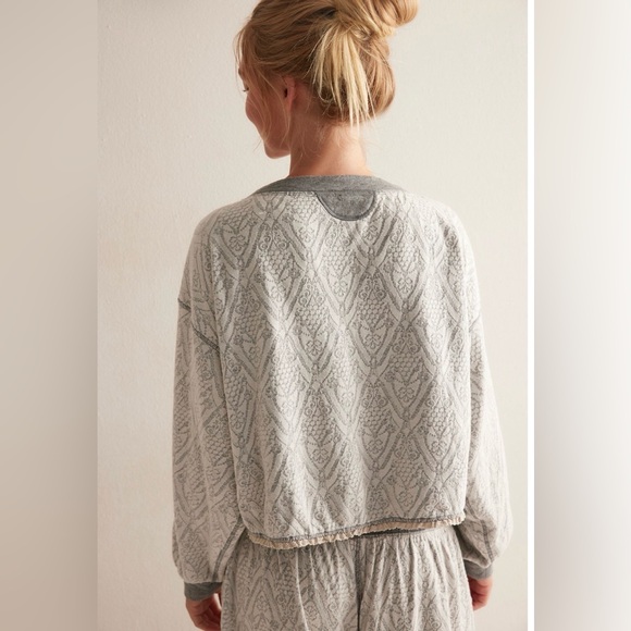 Free People Fingers Crossed Lounge Pants and Pullover never worn excellent cond - Picture 3 of 6